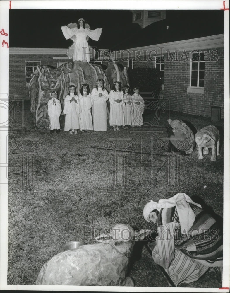 1976 Press Photo Live Christmas Nativity Scene in Houston. - hca15121