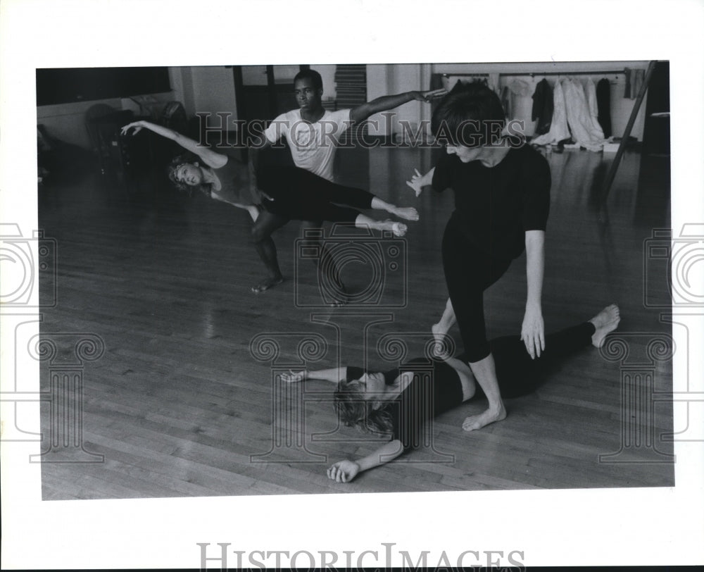 1990 Press Photo Members of Chrysalis Repertory Dance Co - hca15536- Historic Images