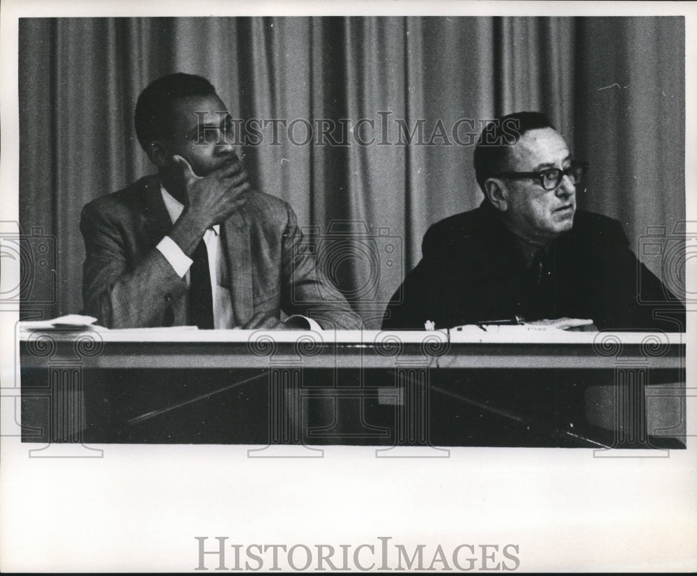 1969 Press Photo Crosby School Board Members Wilbert Eagleton & Andrew Spence TX