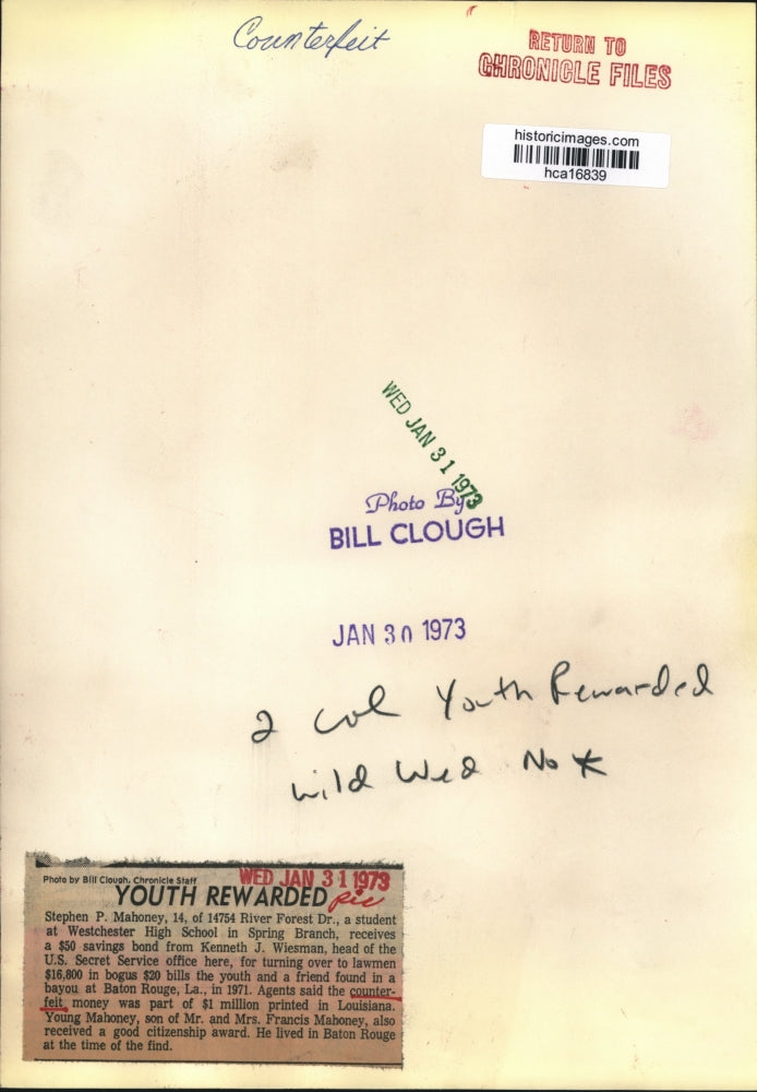 1973 Press Photo Stephen P. Mahoney & Kenneth J. Wiesman Found Counterfeit Check