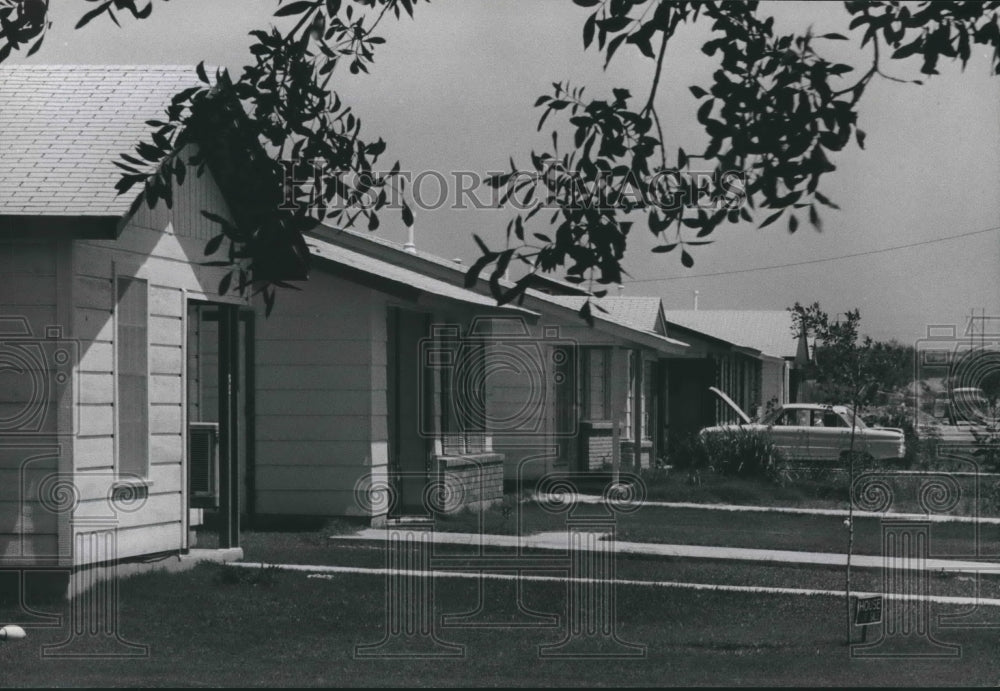 1971 Press Photo New Homes in a special housing provision. Eagle Pass, Texas