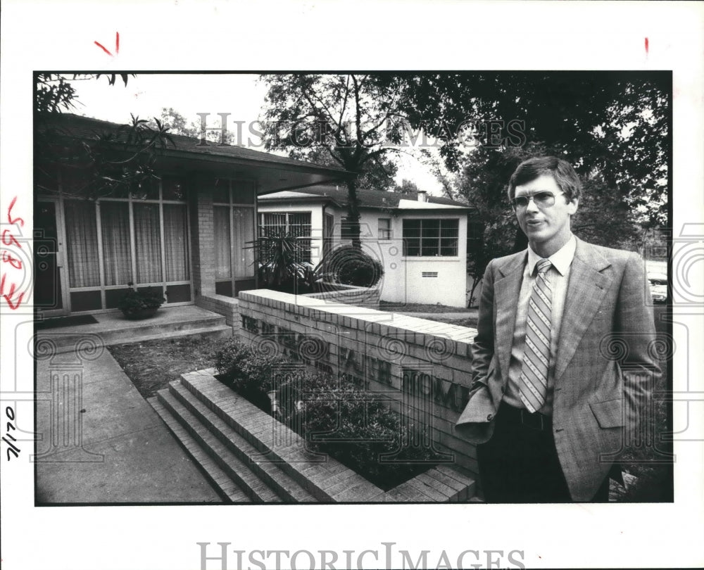 1981 Press Photo Bob Barker Executive Director of DePelchin Faith Home, Houston- Historic Images