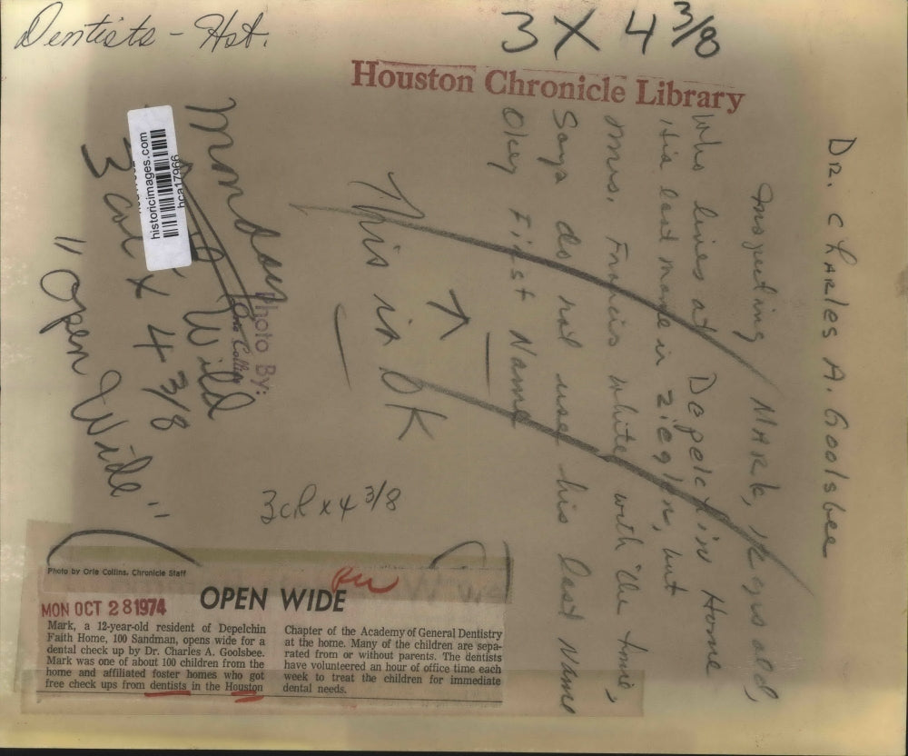 1974 Press Photo Dr. Charles Godsbee examines resident of Depelchin Faith Home