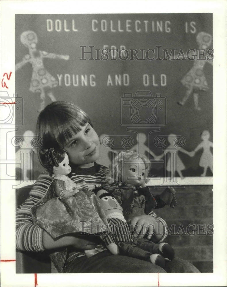 1980 Press Photo Shelley Smithson with her collection of dolls - hca18318- Historic Images