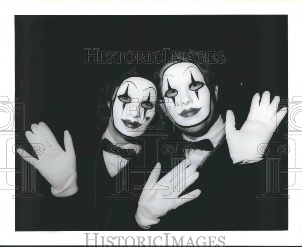 1987 Press Photo Marsh &amp; Paul Baker At Mardi Gras Maximillian Ball, Galveston TX- Historic Images