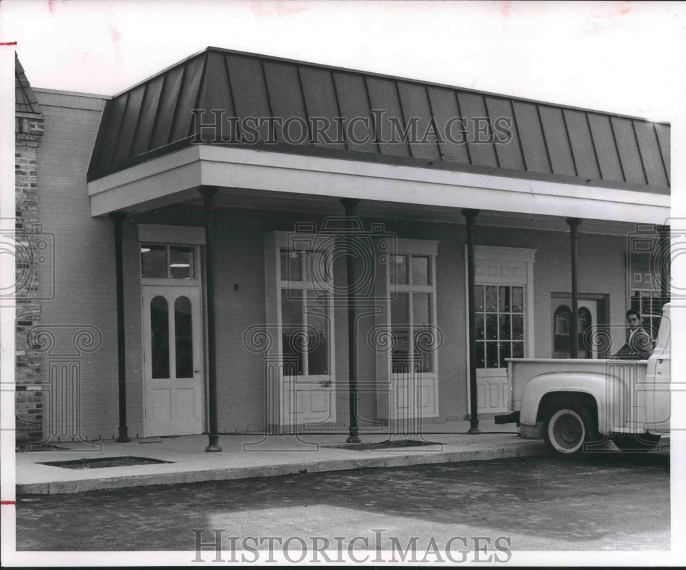 1962 Press Photo The Third Frank &amp; Max Beauty Salon in Houston. - hca19486- Historic Images