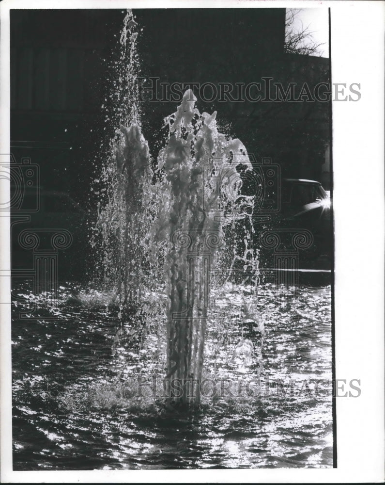 1970 Press Photo Fountain. - hca19730