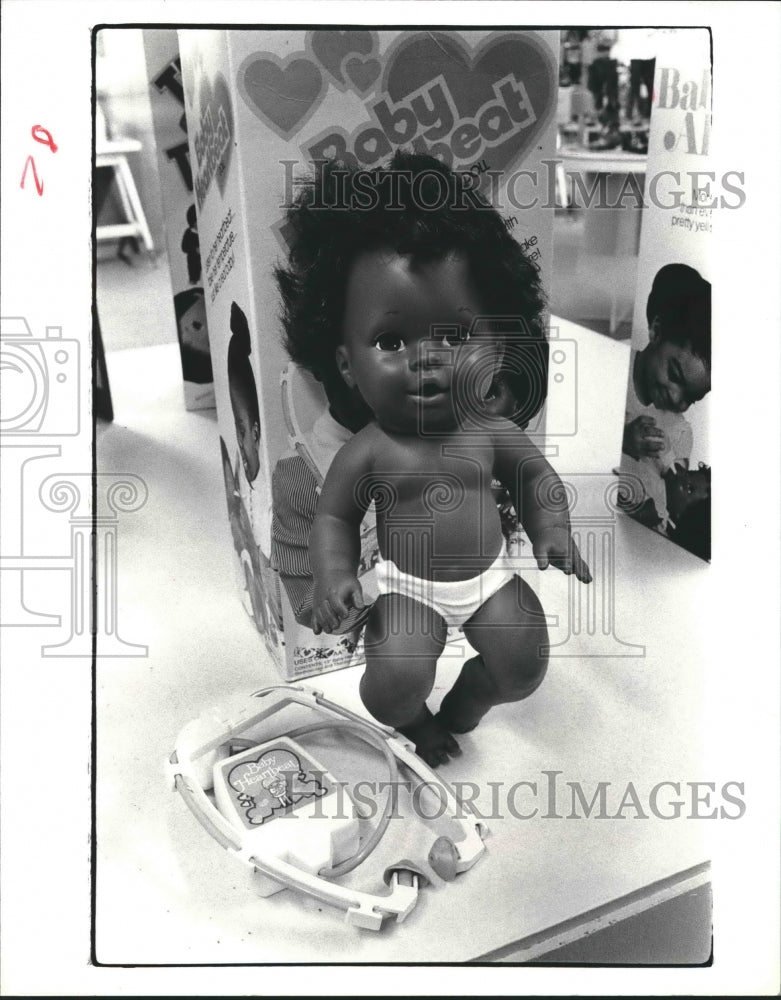 1977 Press Photo Baby Heartbeat doll at Foley&#39;s downtown Houston - hca20394- Historic Images