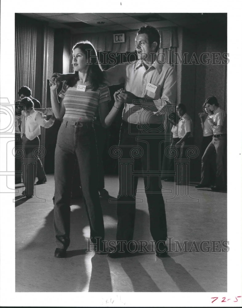 1983 Press Photo Lewis Altenburg Instructor &amp; Suzy Williams At Dancing Class.- Historic Images