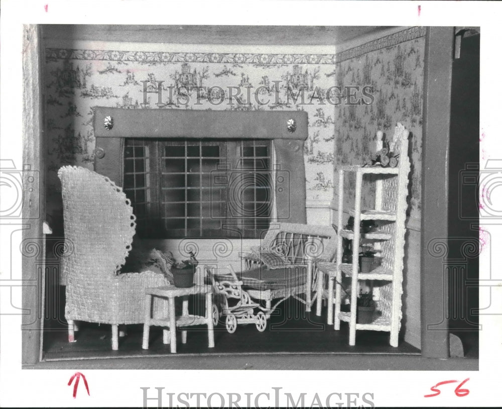 1977 Press Photo Dollhouse furniture made by Joan Capper of Atlanta, Georgia- Historic Images