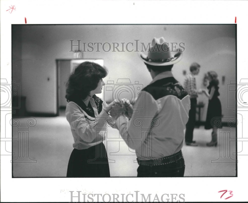 1983 Press Photo Helen Krumholz & Peter Muldavin Country Western Dancing.- Historic Images