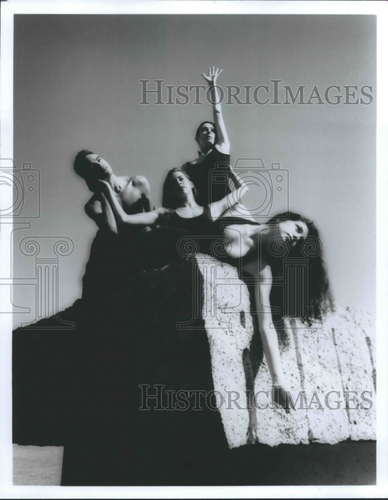 1992 Press Photo Members of The Generating Company dances - hca22442- Historic Images