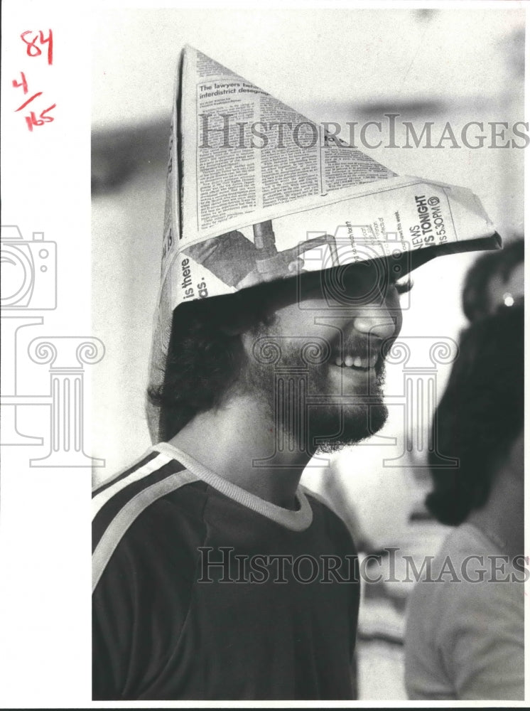 1980 Press Photo Robert Higgason in line for The Empire Strikes Back - hca22668- Historic Images