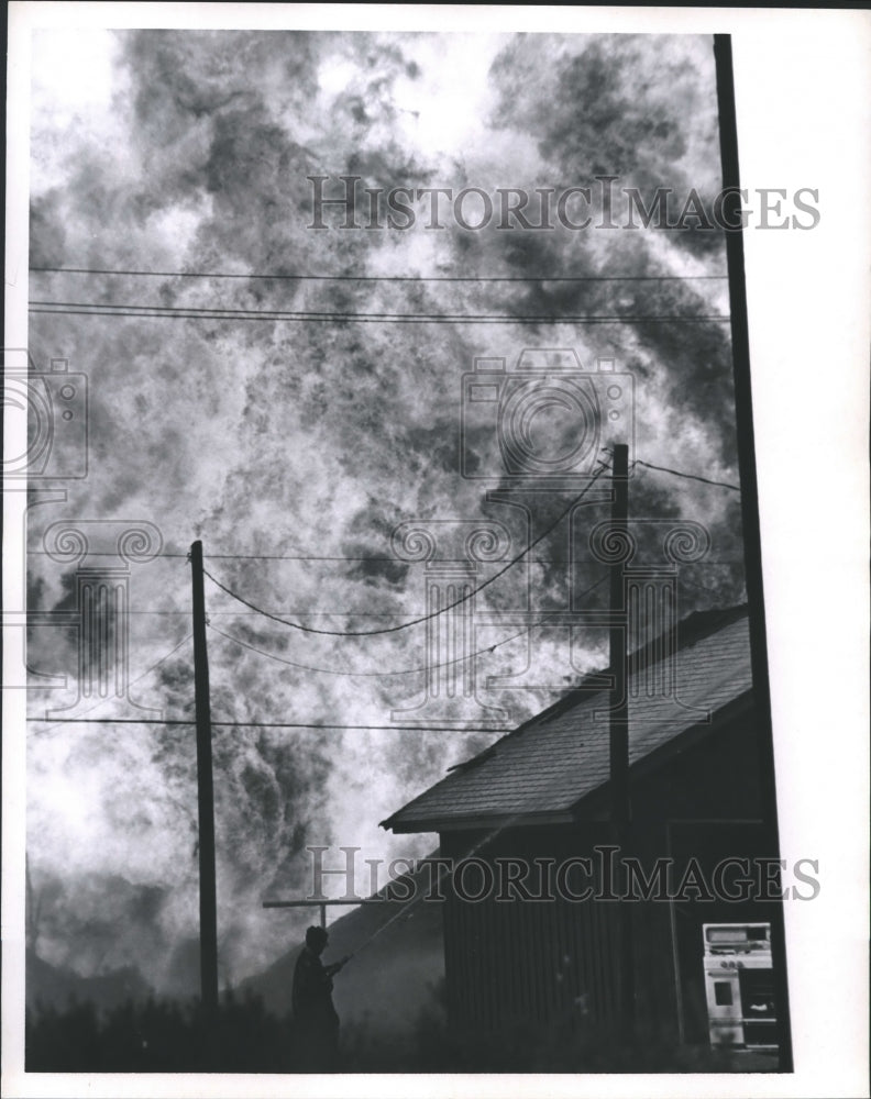 1969 Press Photo Fire fighting at Greenridge North Subdivision - hca22840