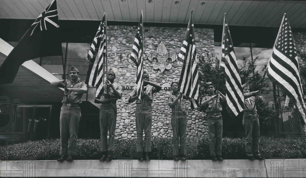 1968 Press Photo Boy Scouts hold flags on Flag Day in Houston - hca24844- Historic Images