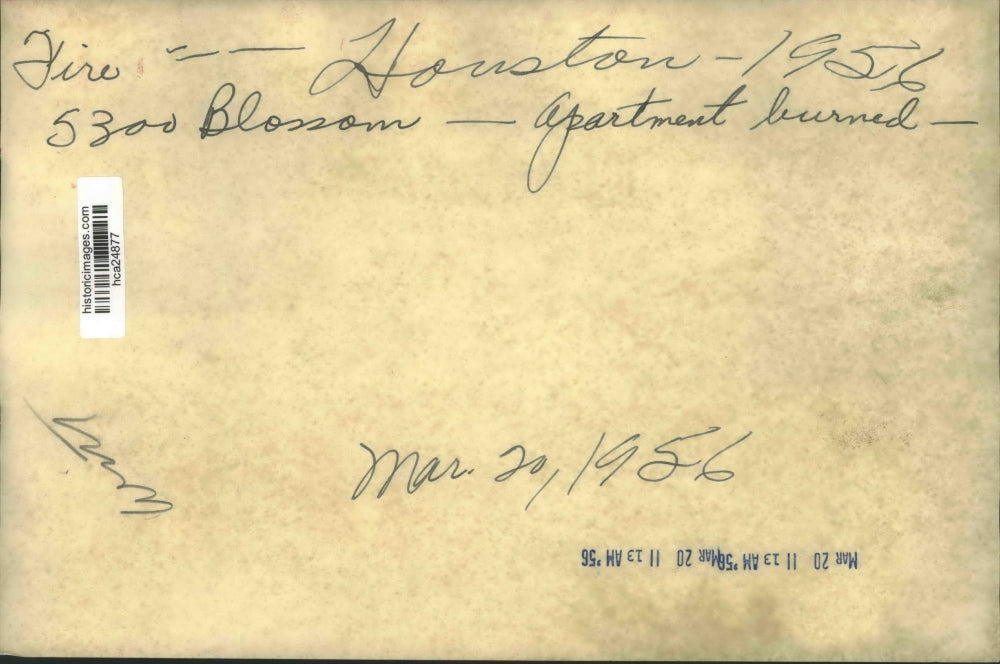 1956 Press Photo Houston Apartment Fire at 5300 Blossom St - hca24877