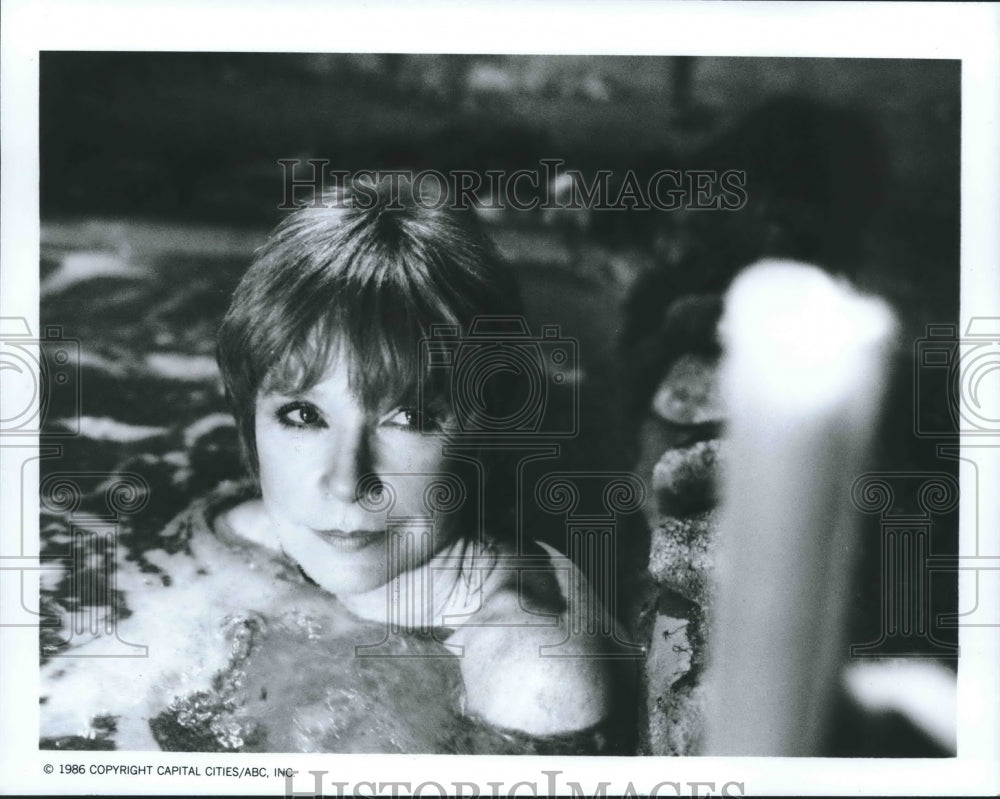 1987 Press Photo Shirley MacLaine stars in &quot;Out on a Limb - hca25018- Historic Images