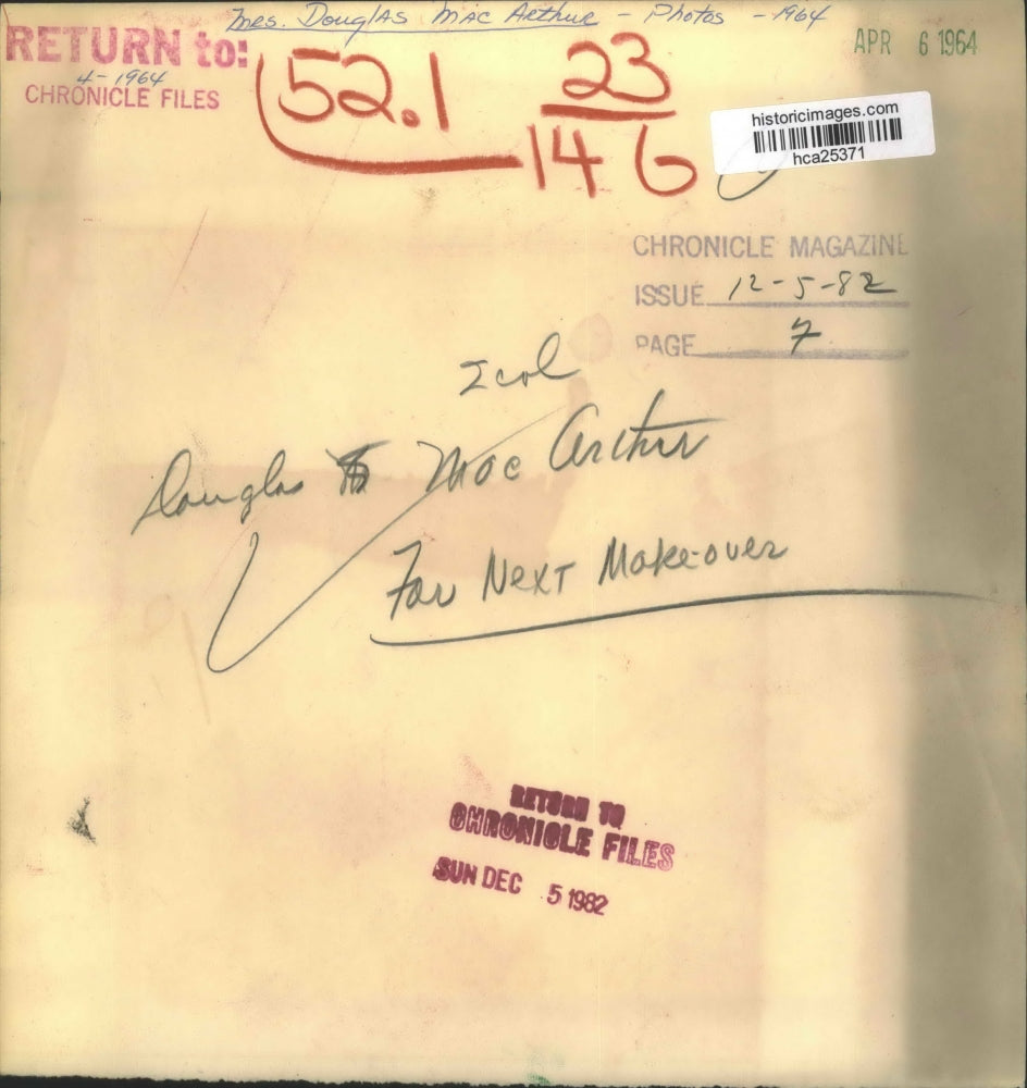 1964 Press Photo General and Mrs. Douglas MacArthur - hca25371