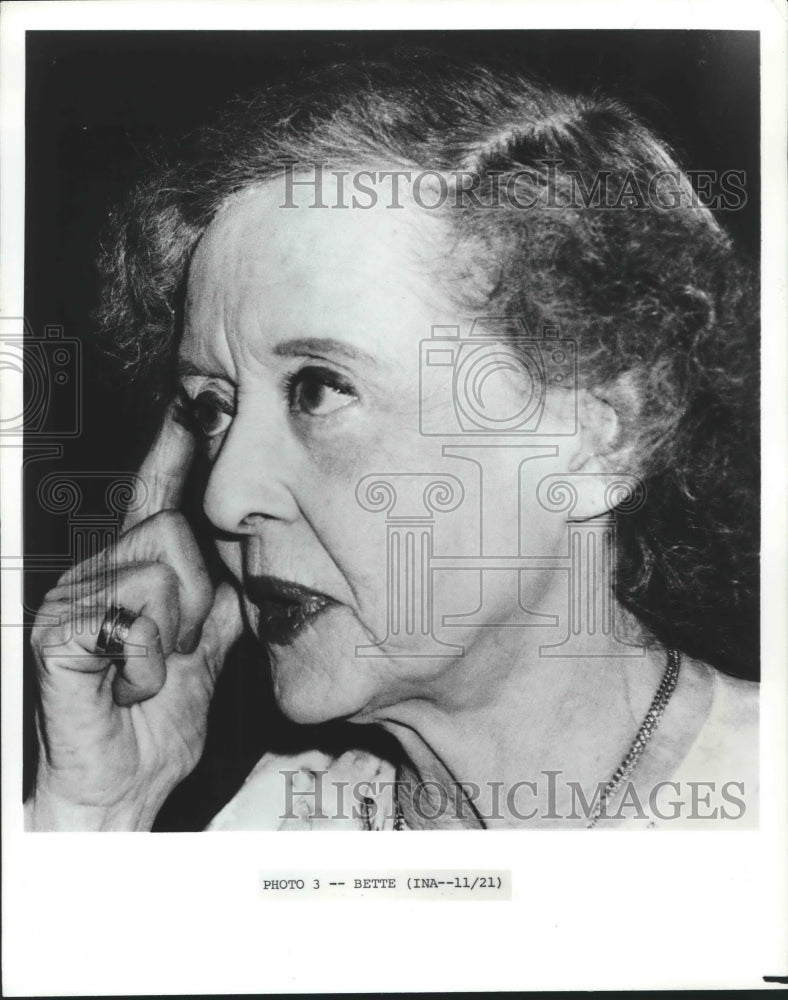 1982 Press Photo 73-year-old Actress Bette Davis is Still A Superstar- Historic Images