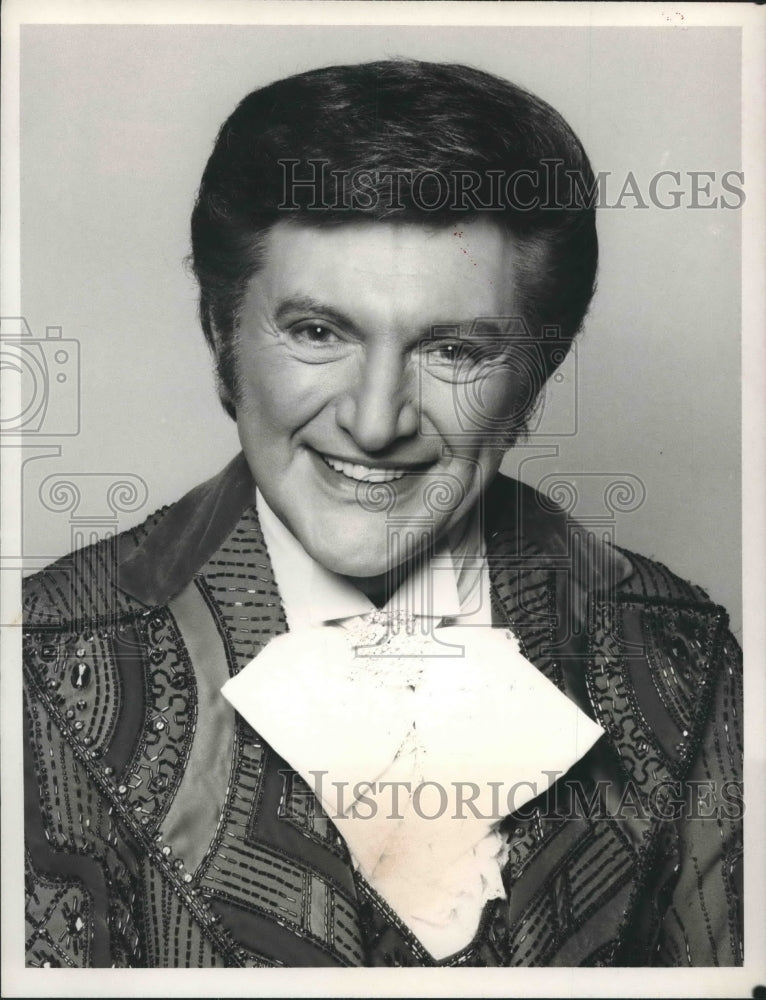 1979 Press Photo Pianist Liberace to Star in Valentine Special February 3- Historic Images