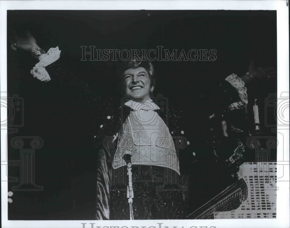 1979 Press Photo Entertainer Liberace - hca25619- Historic Images