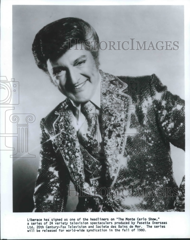 1982 Press Photo Pianist Liberace in sequined jacket and tie - hca25914- Historic Images