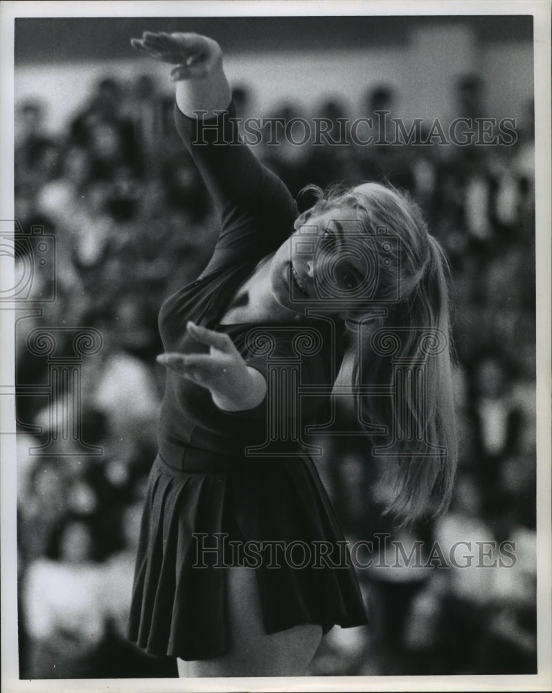 1964 Press Photo Danish gymnast performs rhythmical gymnastics, Houston- Historic Images