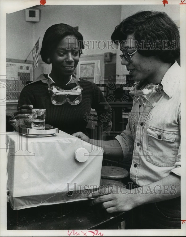 1976 Press Photo Milby High School Careers Institute students check instrument