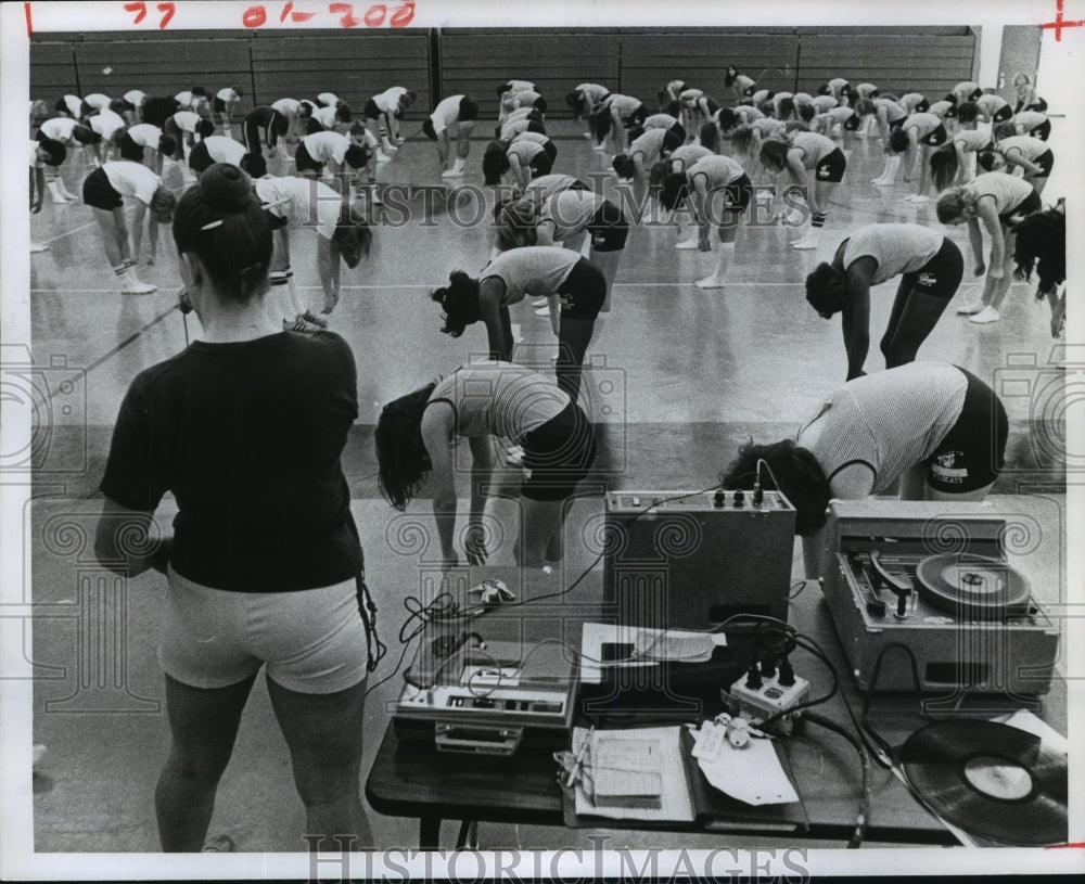 1978 Press Photo Wunderlich Int. teacher Sharon Collins in physical education- Historic Images