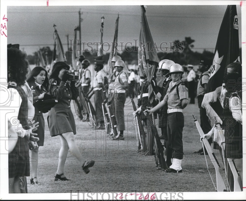 1975 Press Photo Houston ROTC cadets standing at rest at Butler Stadium