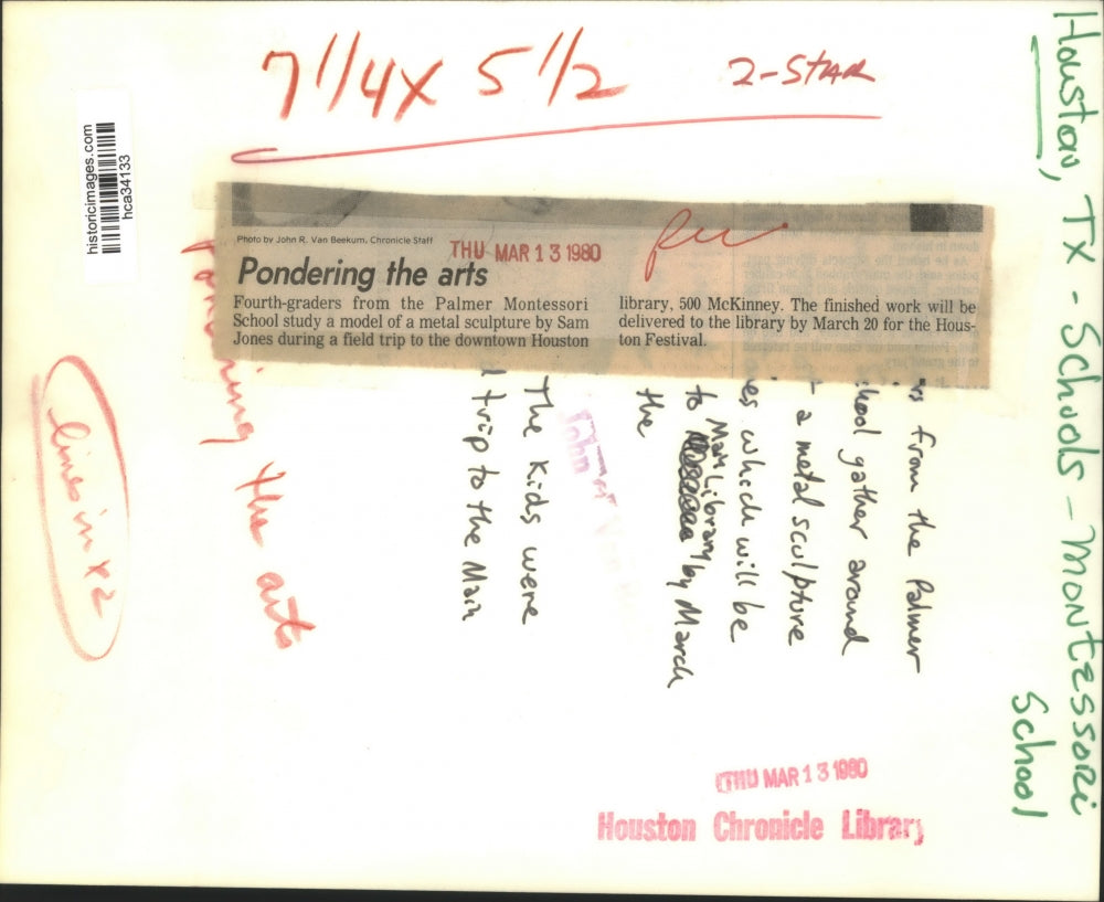 1980 Press Photo Palmer Montessori students study metal sculpture at library