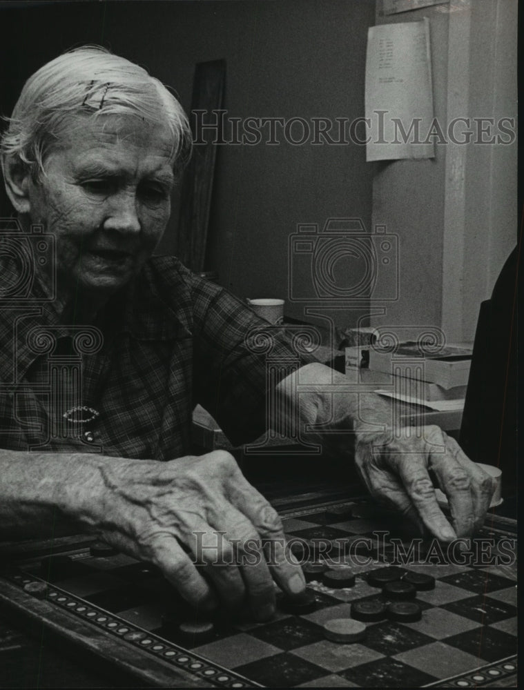 1964 Press Photo Miss Annie Carmichael lives at Irvington Village in Houston- Historic Images