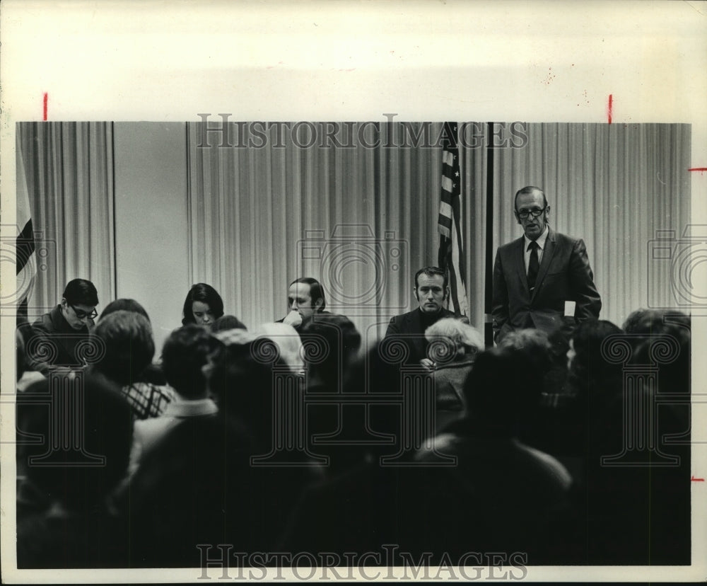 1971 Press Photo Norman Fischer, Reverend Marilee Munger at religion panel