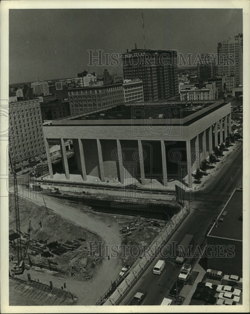 1966 Press Photo Construction of Jesse Jones Hall - hca36775