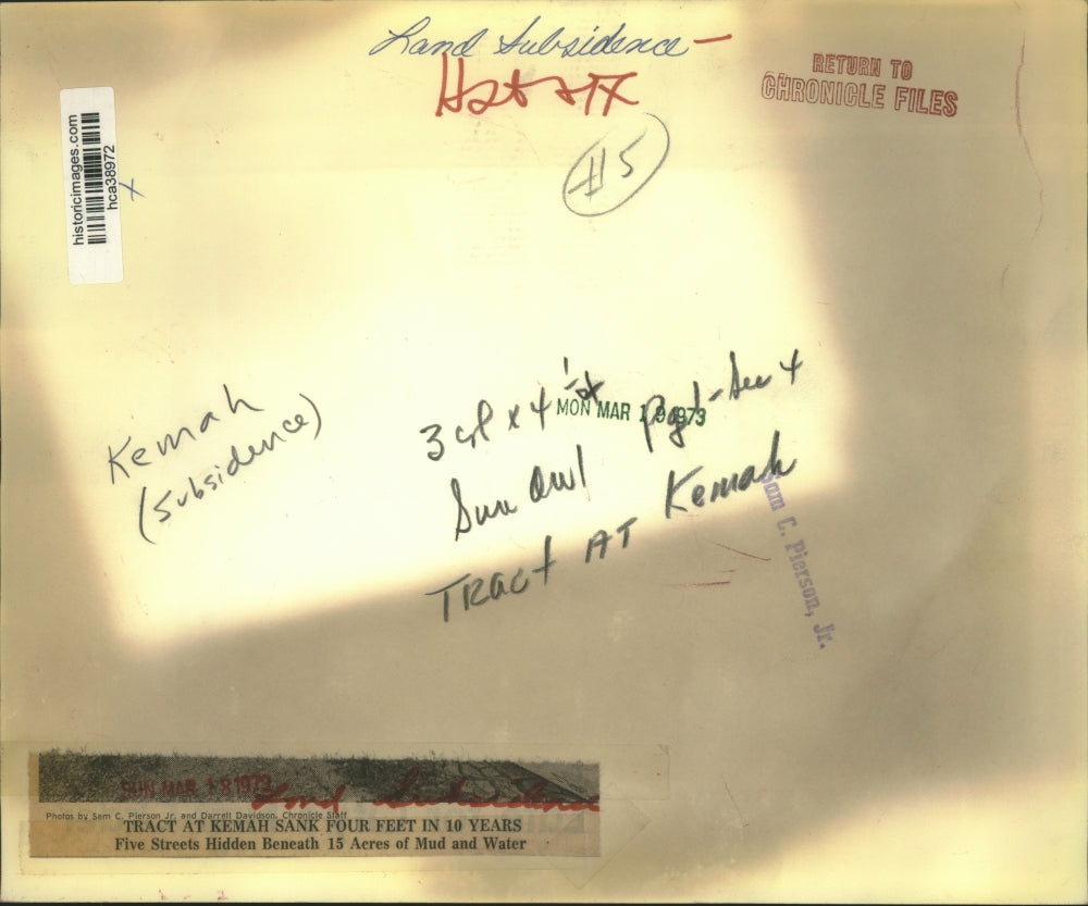 1973 Press Photo Water Encroachment, Land subsidence in Kemah, Texas - hca38972