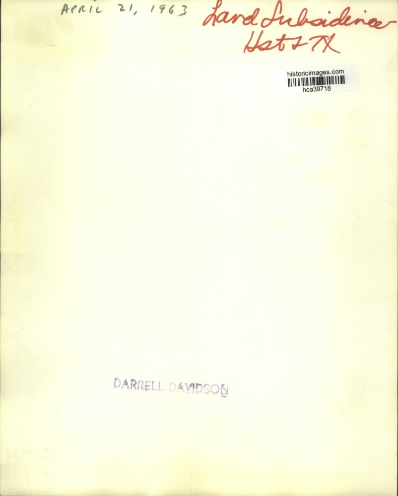 1963 Press Photo Flooding at San Jacinto Inn in Houston, Texas - hca39718