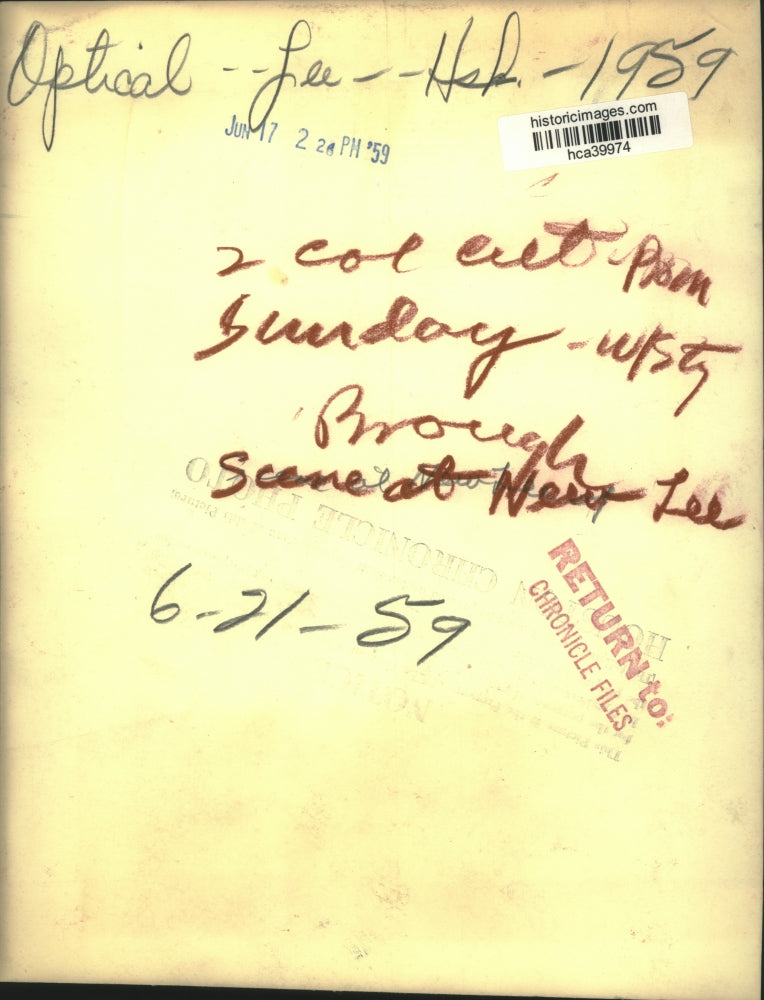 1959 Press Photo Women gets measured for glasses at Lee Optical, Houston