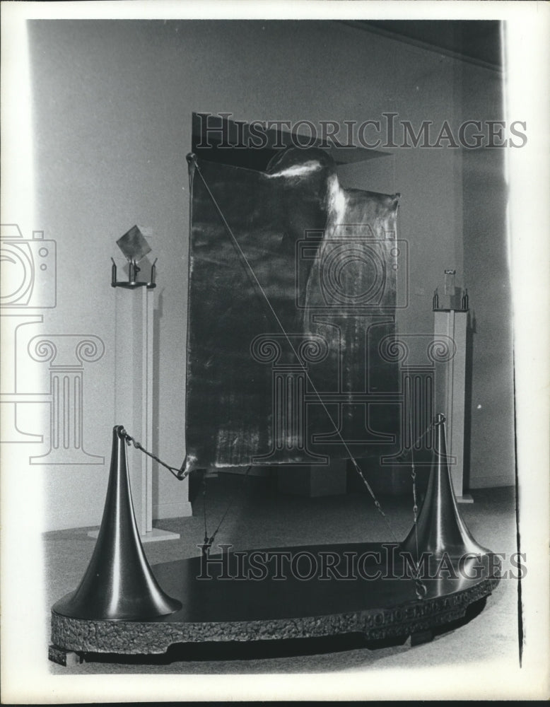 1966 Press Photo Exhibit at Kiko Galleries - hca40087