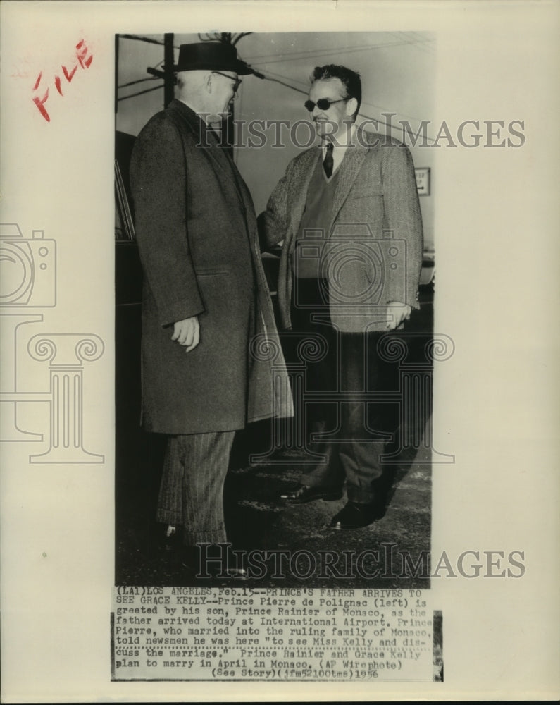 1956 Press Photo Prince Rainier of Monaco greets his father in Los Angeles