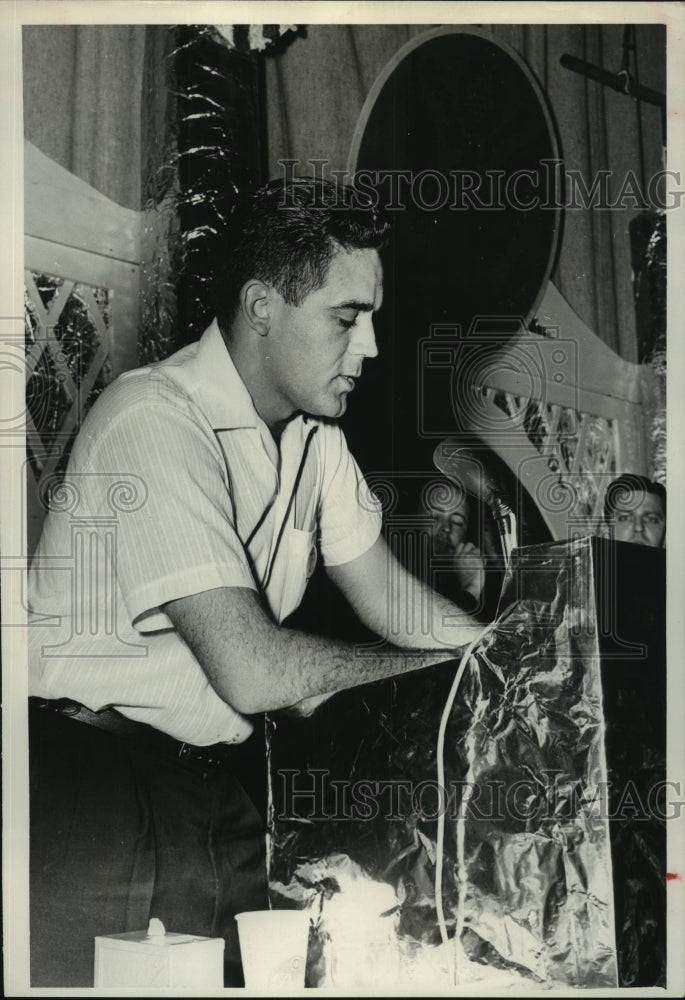 1961 Press Photo Member of the Texas Junior Chamber of Commerce - hca41624