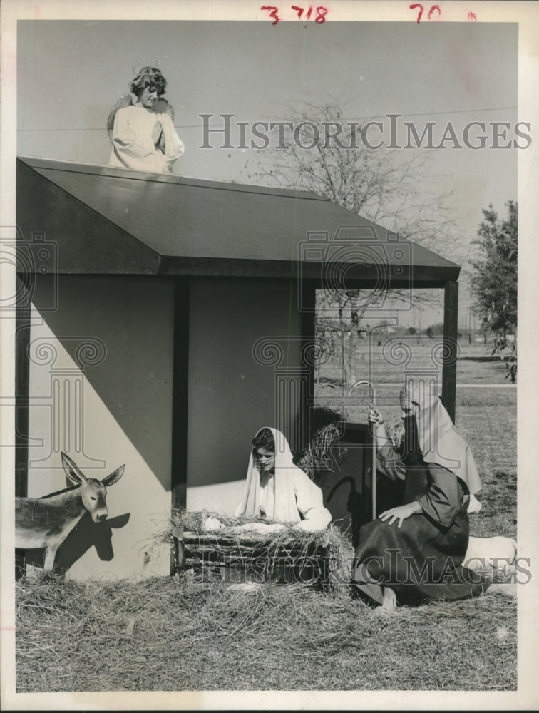 1960 Press Photo Live Nativity Scene outside Memorial Lutheran Church in Houston