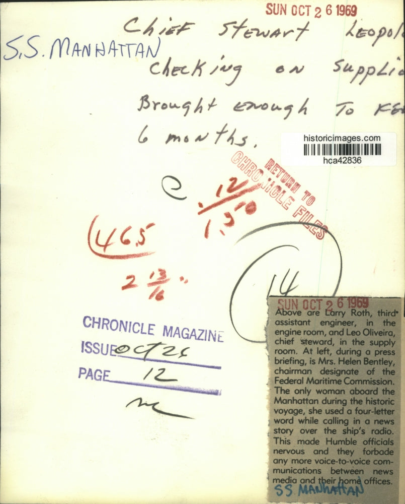 1969 Press Photo SS Manhattan chief steward Leo Oliveira in supply room on ship