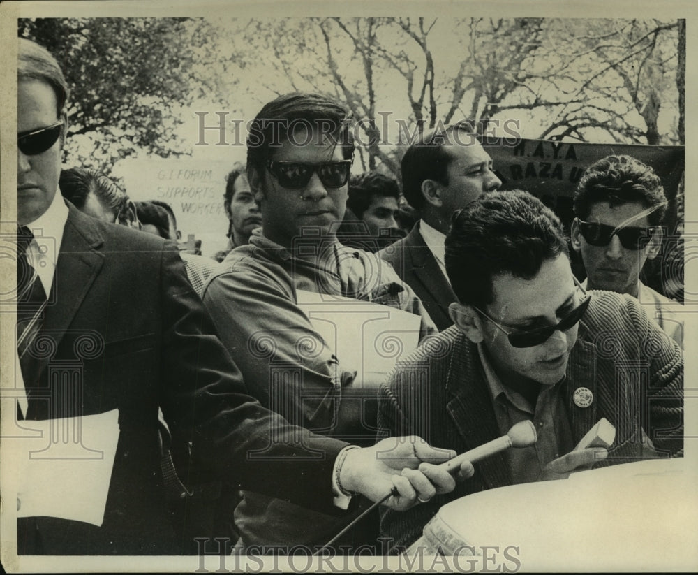1969 Press Photo Man interviewed during Latin-American protest in Texas
