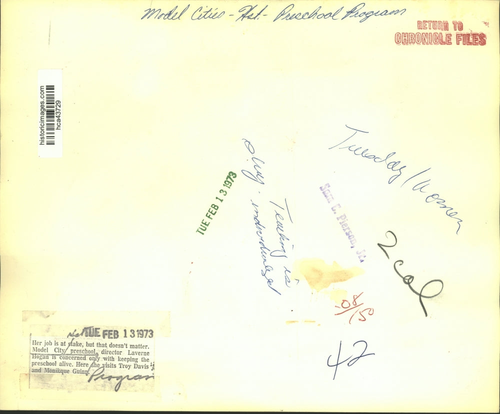 1973 Press Photo Houston Model City preschool director Laverne Hogan & students