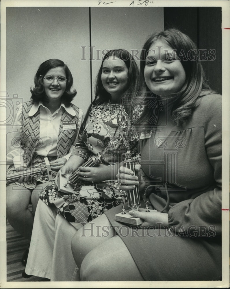 1971 Press Photo High school journalists winners at Journalism Day in Houston