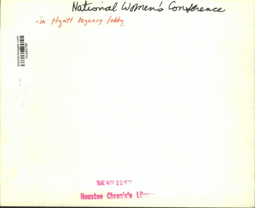 1977 Press Photo Women with camping gear at Hyatt lobby in Houston - hca45788