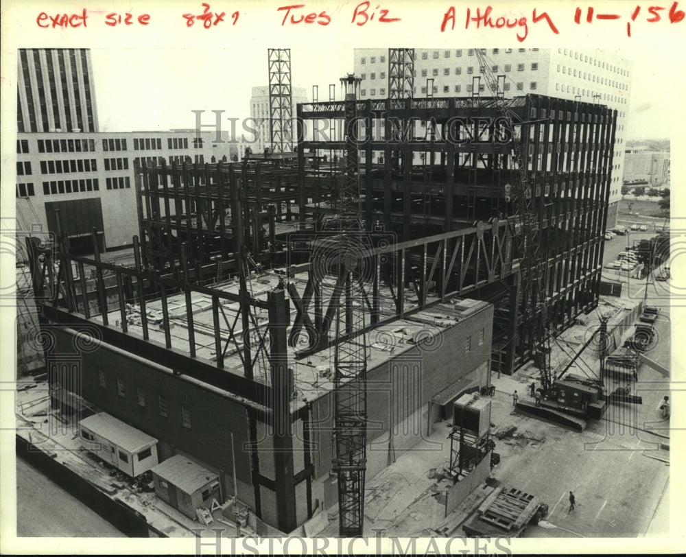 1982 Press Photo Construction of the RepublicBank Center, Houston, Texas- Historic Images