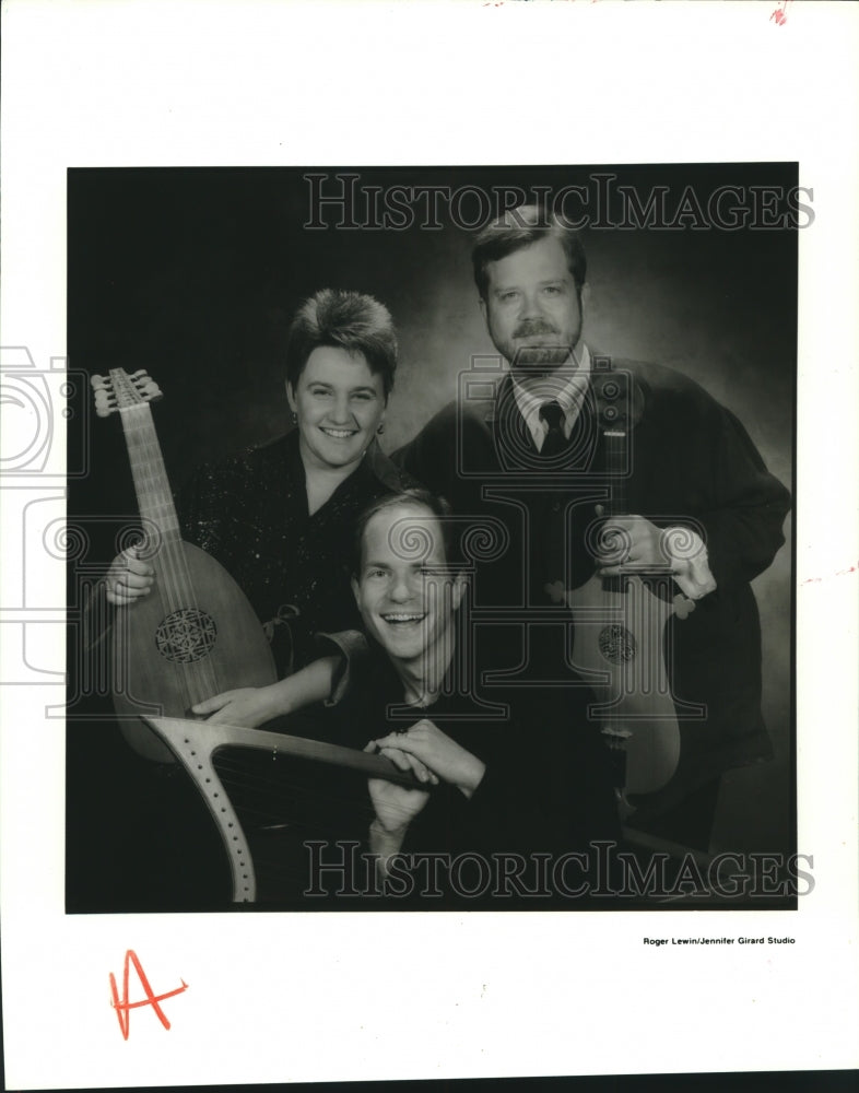 1997 Press Photo Members of Newberry Consort perform &quot;A Medieval Cosmology&quot;- Historic Images