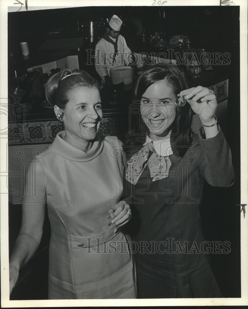 1968 Press Photo Muscular Dystrophy volunteers at awards lunch in Houston