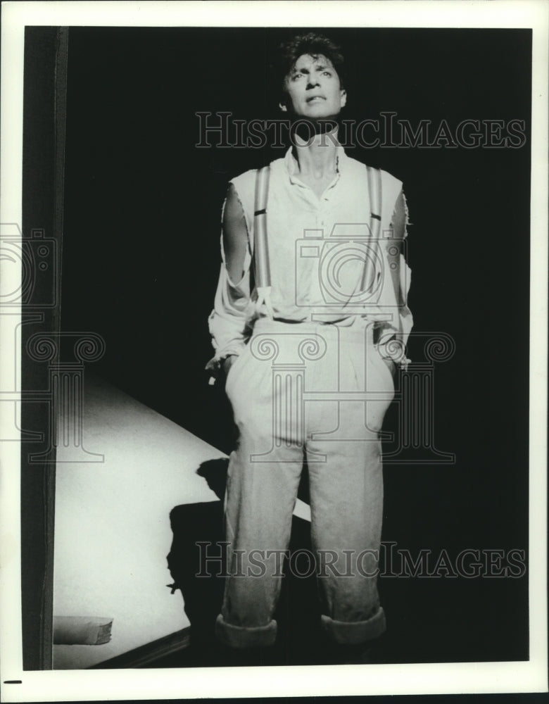 1985 Press Photo &quot;My One and Only&quot; solo scene - hca46473- Historic Images